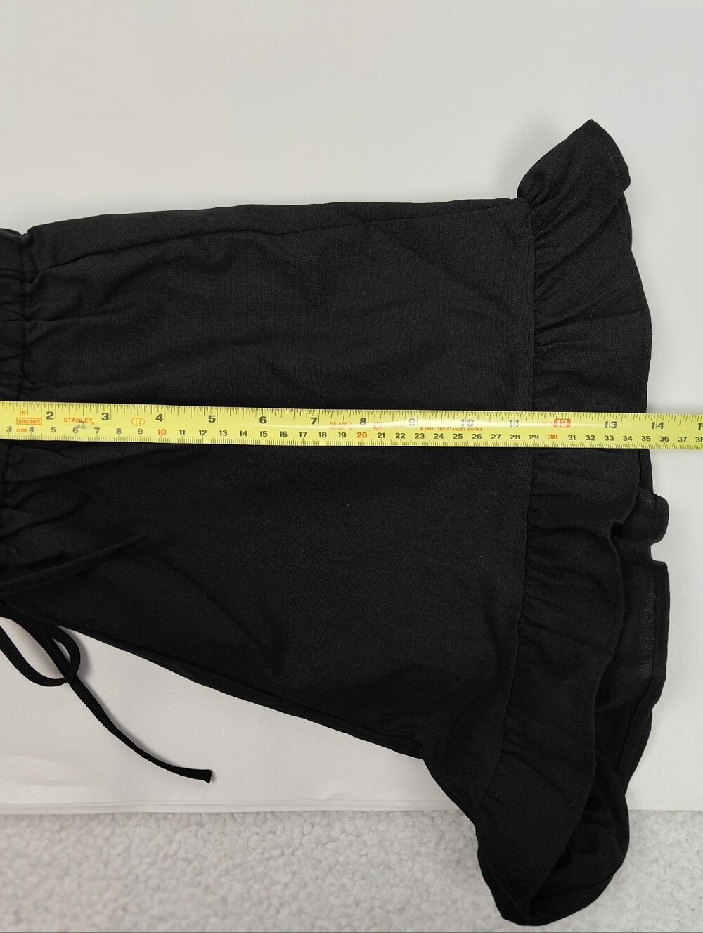 Commense Ruffle Shorts Size Large Black Drawstring - Picture 2 of 8